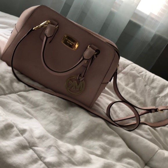 Michael Kors purse - Picture 1 of 1